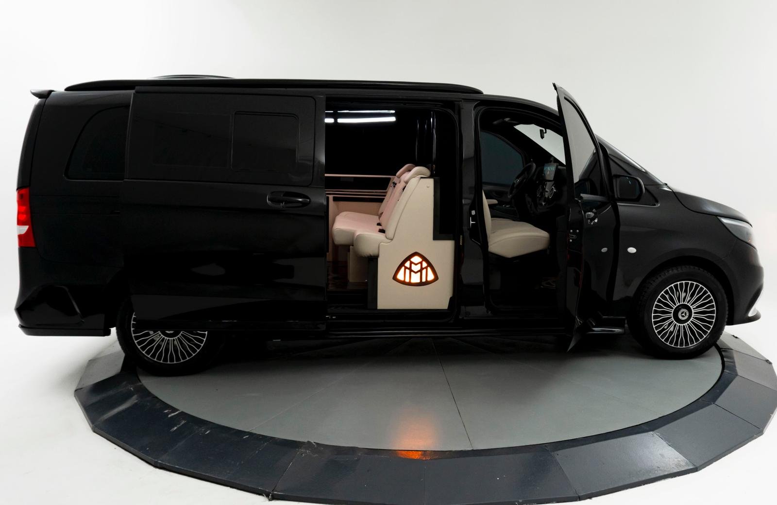 VIP Transfer Denizli Mercedes Vito Maybach Dış Yan Görünüm